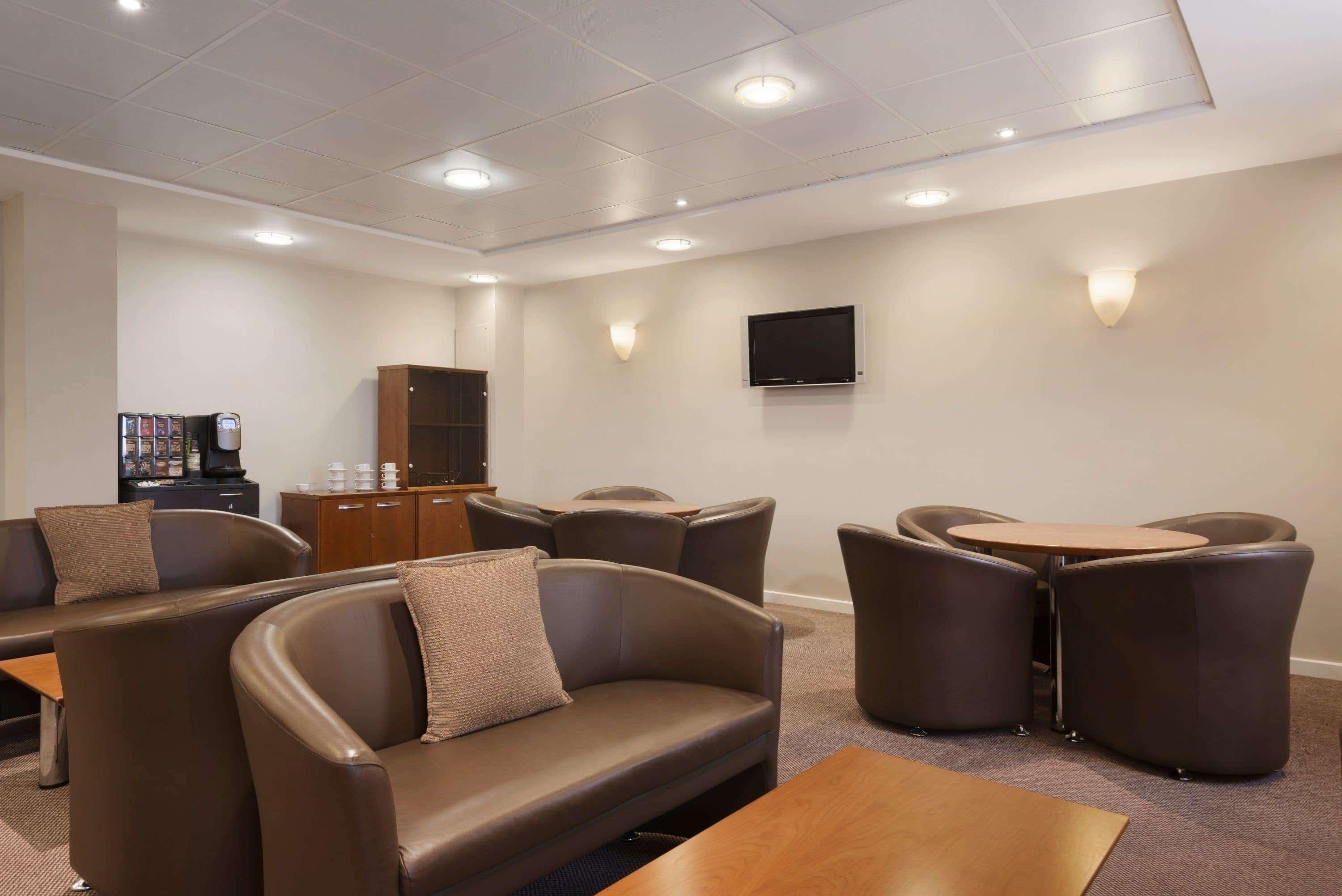 Ramada Plaza Wrexham Hotel Exterior photo