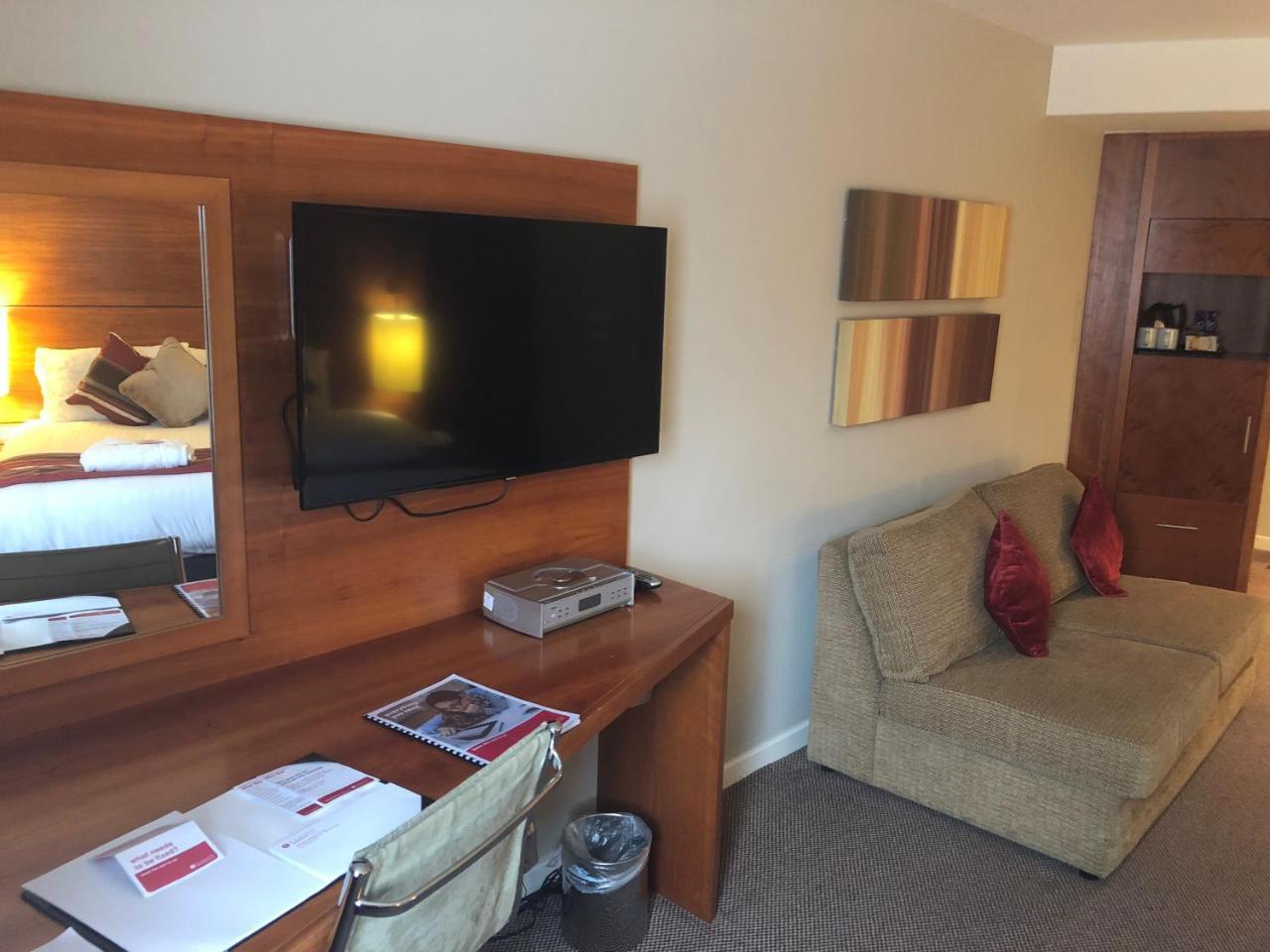 Ramada Plaza Wrexham Hotel Exterior photo